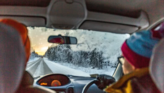 driving-in-snow-2024-12-04-23-19-44-utc